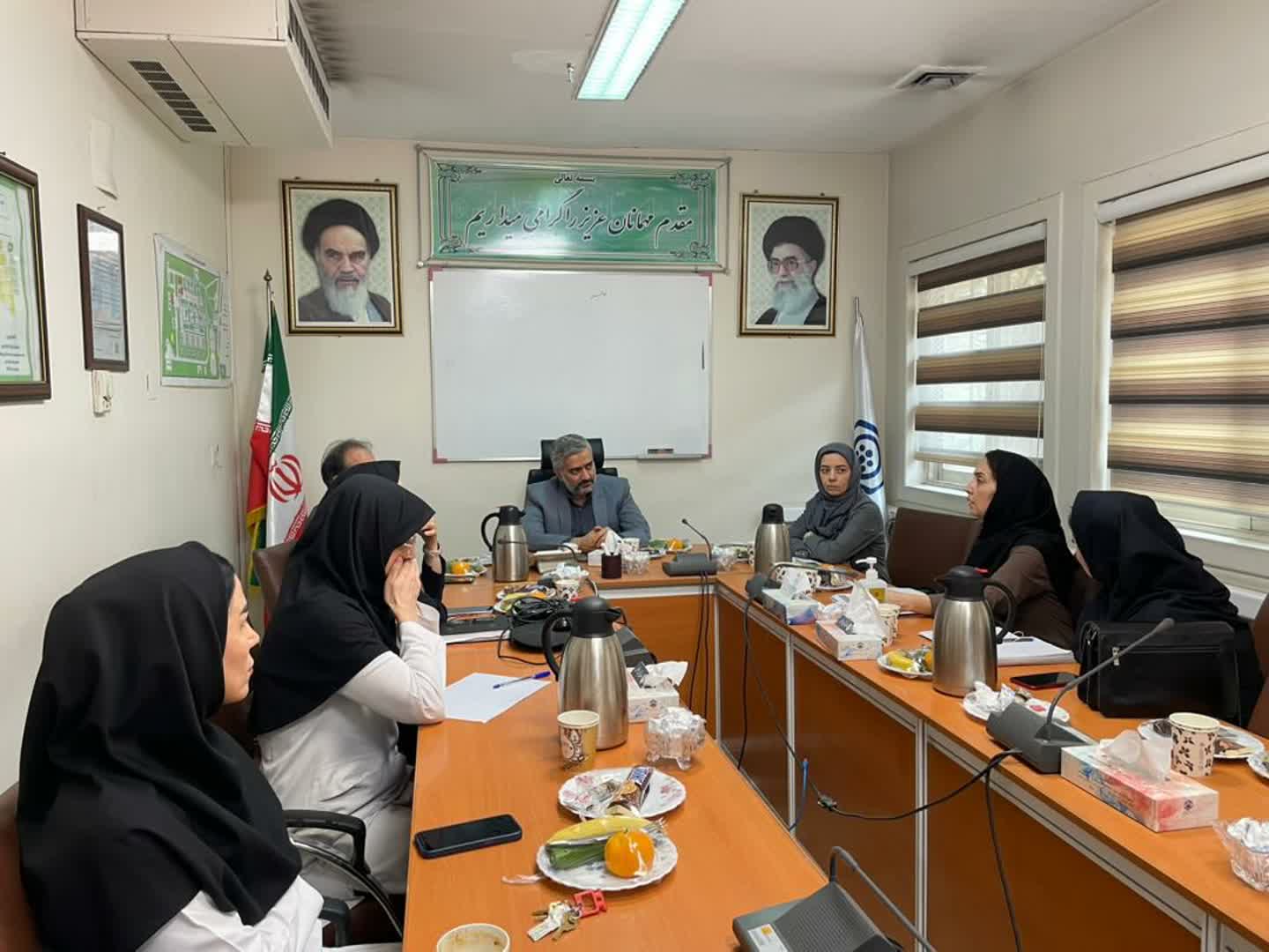 جلسه هماهنگی شبکه بهداشت با بیمارستان 15 خرداد